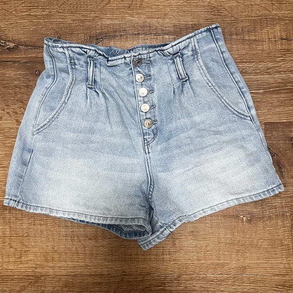 AMERICAN EAGLE High Rise Paper Bag Denim Button Fly Shorts Size 4 - Picture 1 of 9